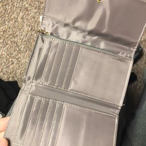 gray wallet